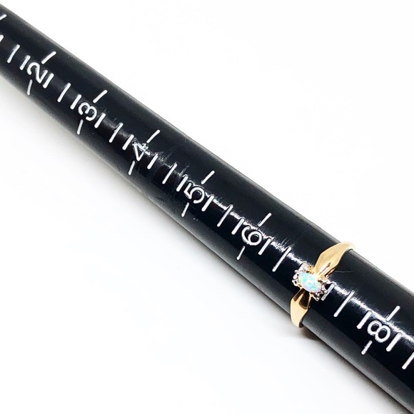 ❤️SOLD❤️ 10k Yellow Gold Genuine Opal Halo Ring - Picture 8 of 8